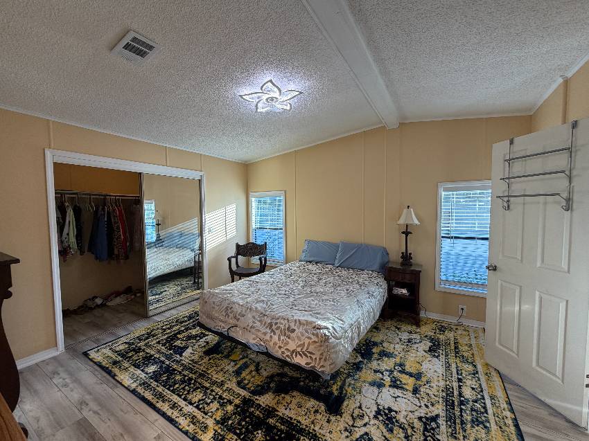 209 Fairway Circle a Winter Haven, FL Mobile or Manufactured Home for Sale